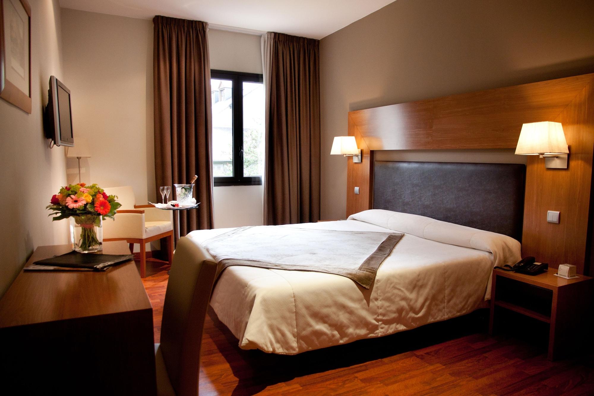 Alti Hotel Bagnères-de-Luchon Zewnętrze zdjęcie