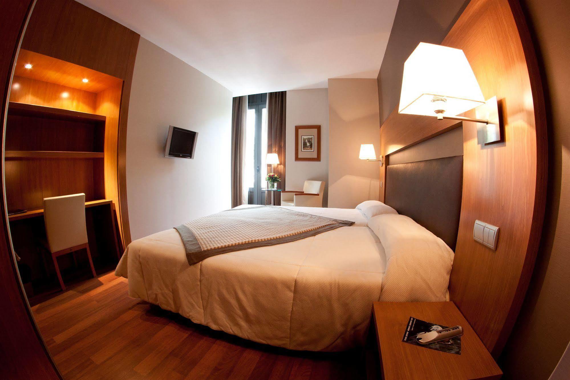 Alti Hotel Bagnères-de-Luchon Zewnętrze zdjęcie